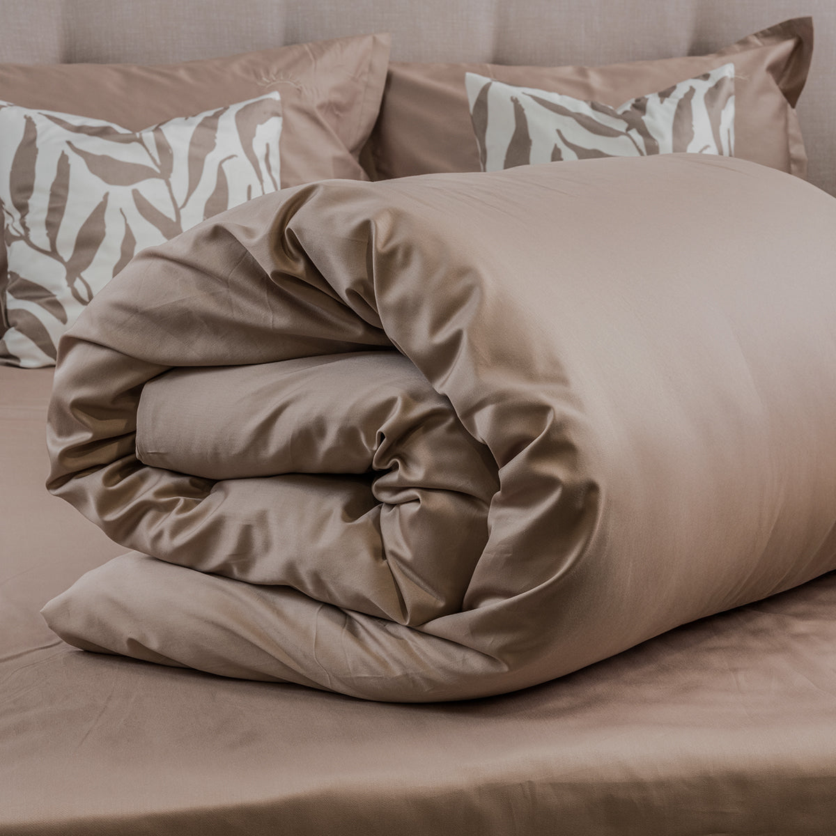 СПАЛЕН КОМПЛЕКТ MINIMALIST ТАУПЕ